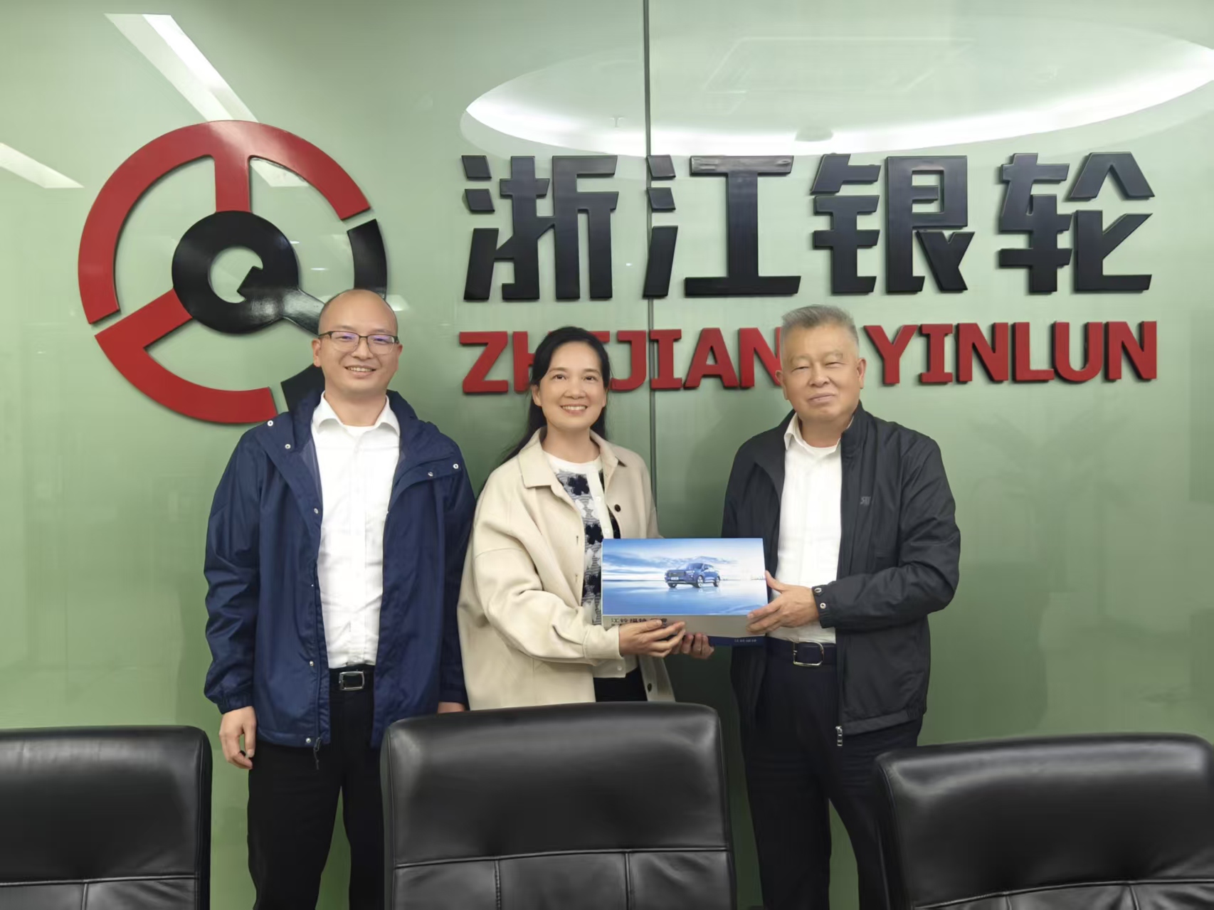 徐小敏董事長接待江鈴進(jìn)出口公司領(lǐng)導(dǎo)來訪